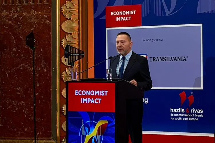 Sfaturi de la guvernatorul Băncii Greciei către Bolojan și Nazare pentru a reduce deficitul Foto: X/Twitter