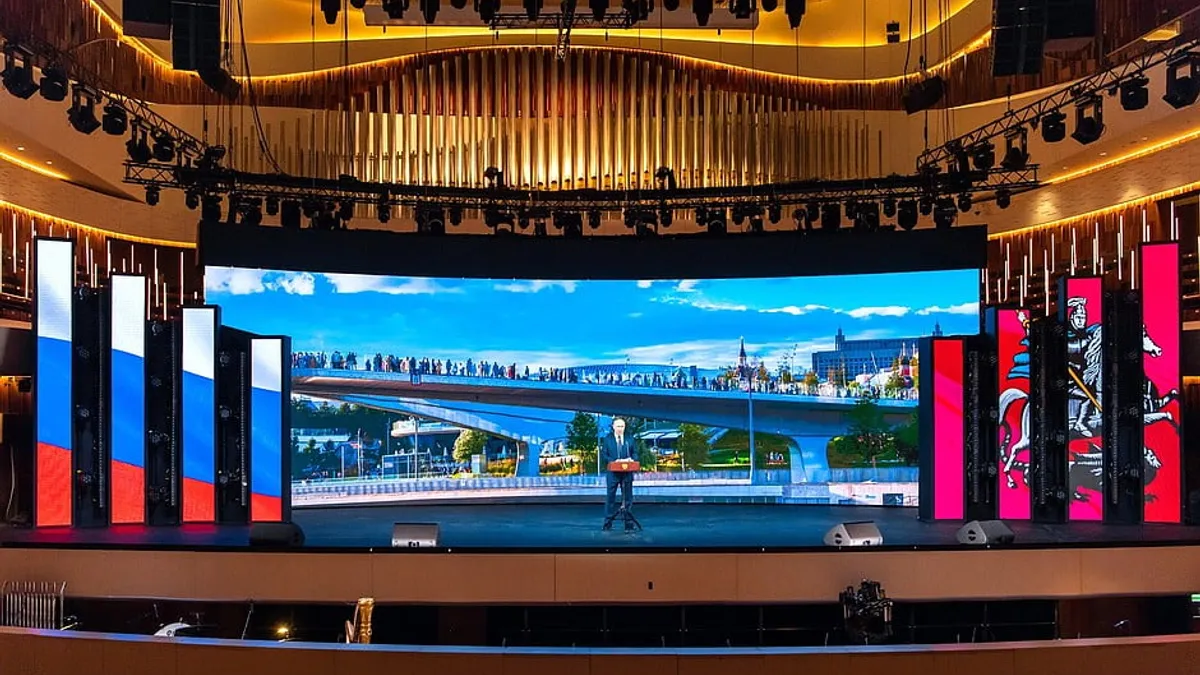 Consilieri municipali cer demiterea lui Putin (sursa: kremlin.ru)