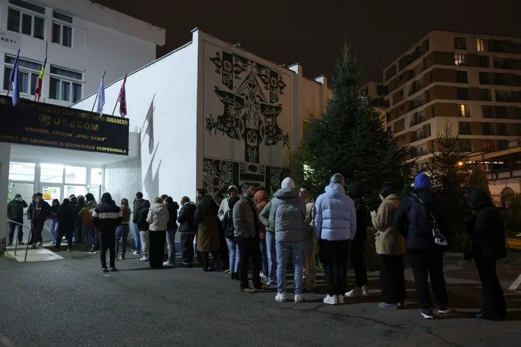 Nicușor Dan arată de ce prezență are nevoie ca să câștige Foto: Inquam/Octav Ganea