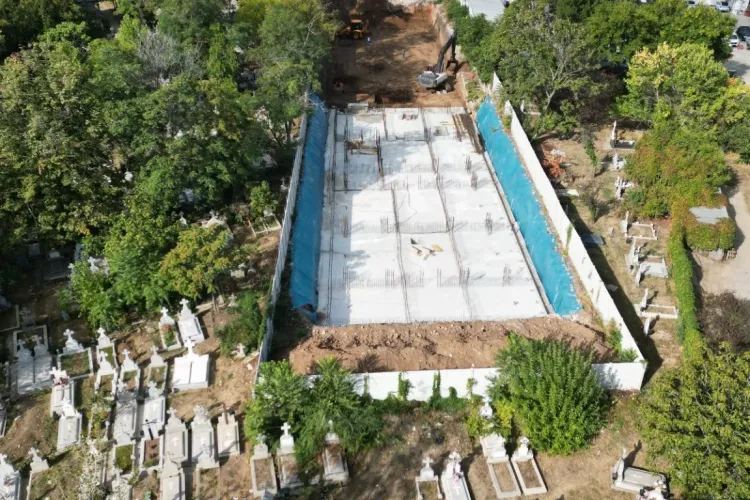 Primăria lui Băluță a autorizat un bloc-turn între mormintele de la Bellu Foto: Oficiul de Știri