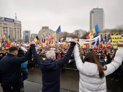 Simion ignoră arestarea lui Georgescu, AUR dă un comunicat în care explică ce înseamnă arestarea preventivă: „Este o măsură procesuală, nu o condamnare”