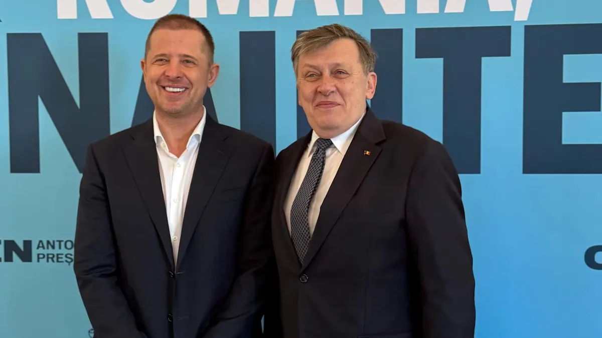 În timp ce Bolojan se plimbă prin Botoșani, opoziția anti-premier din PNL se distrează în Maldive Foto: Facebook