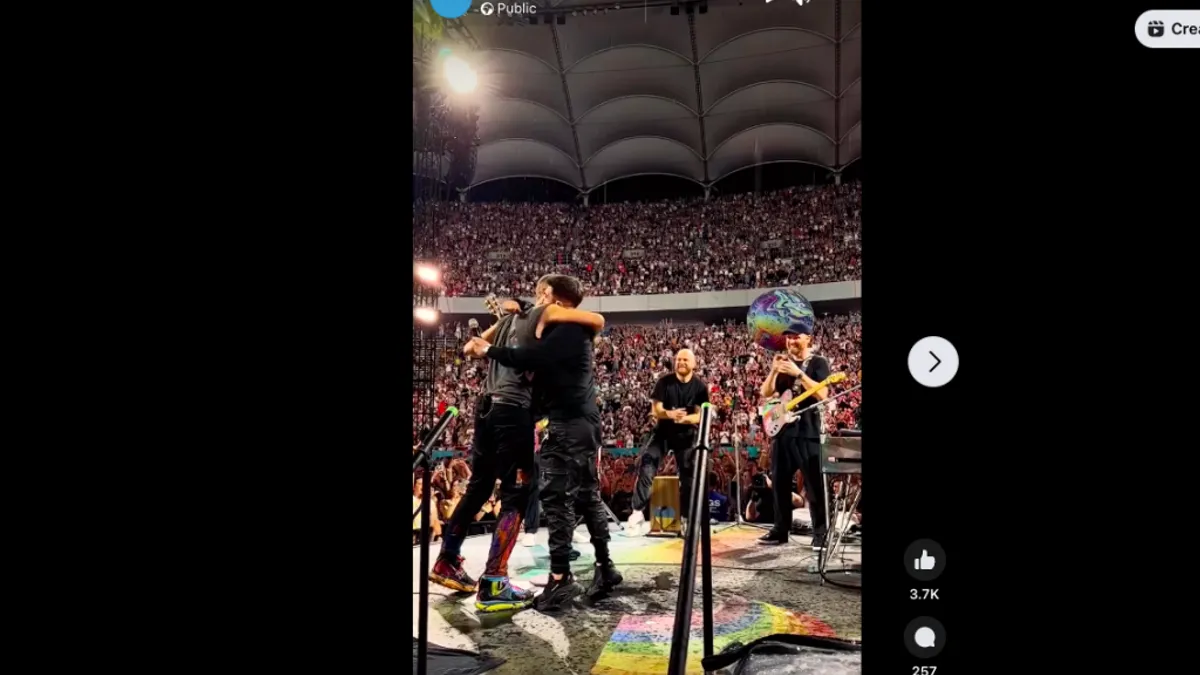 Babasha, cântare gratis la concertul Coldplay (sursa: Facebook/Coldplay)