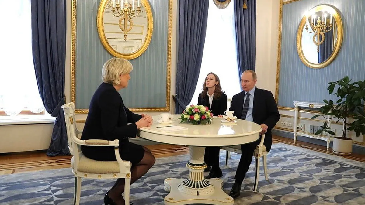 Marine Le Pen își recunoaște înfrângerea (sursa: kremlin.ru)