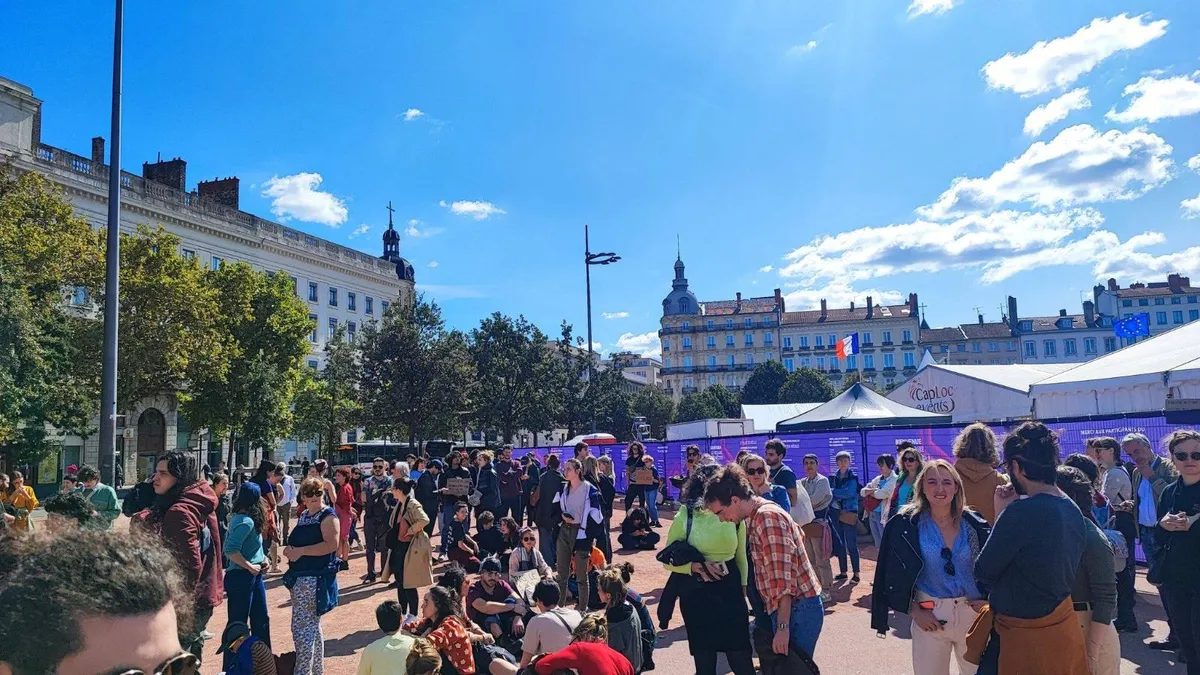 Cazul Pelicot provoacă mitinguri în Franța (sursa: X/Aurélie Gries)