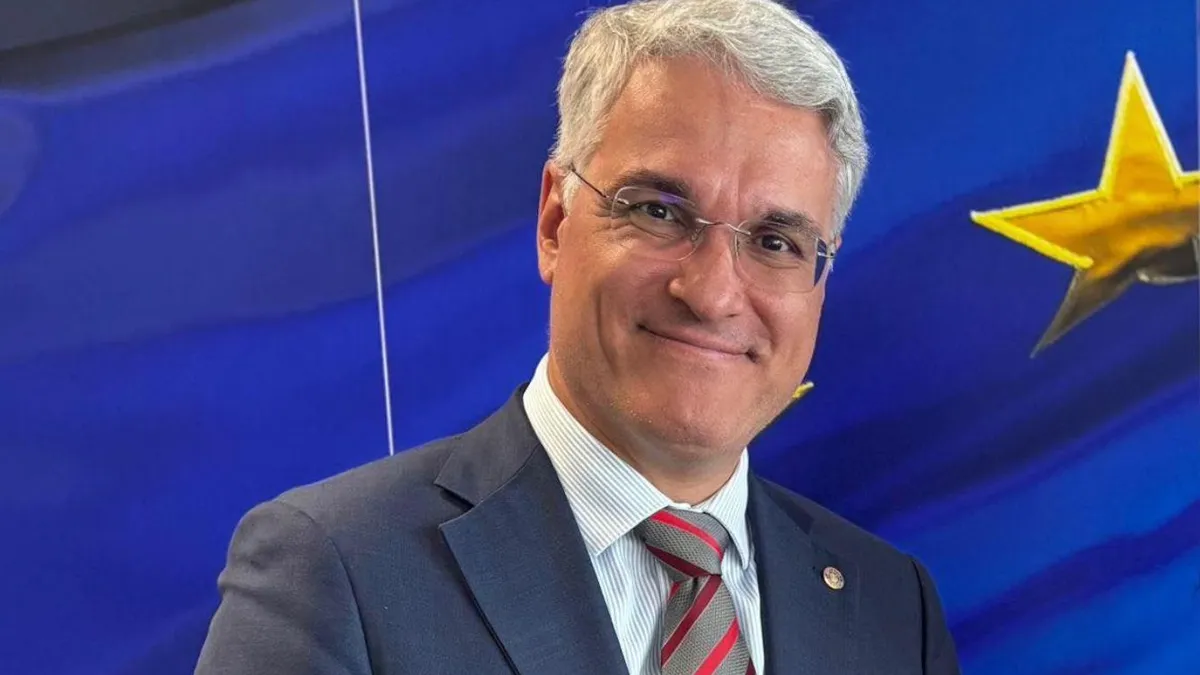 Excursii de lux, din fonduri europene (sursa: Facebook/Dragoș Pîslaru)