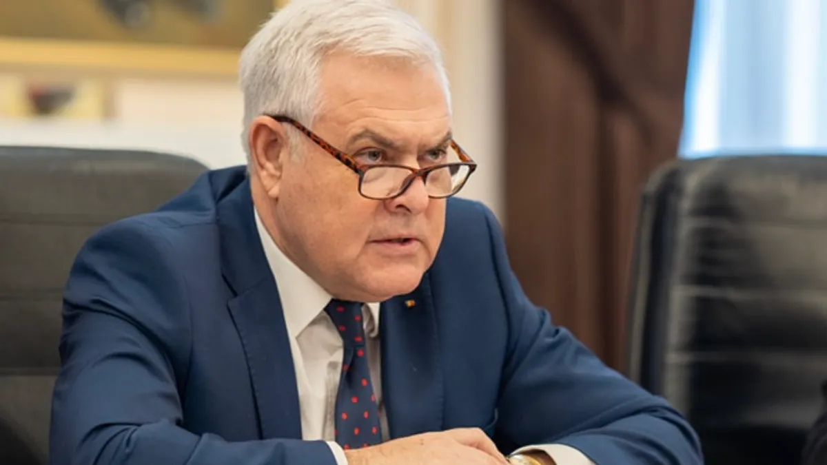 Ultimul mare "tun" al ministrului Tîlvăr: un sistem antiaerian de 2,2 miliarde de euro (sursa: Facebook/Angel Tîlvăr)