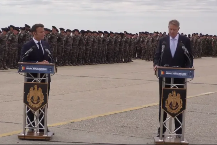 Iohannis mulţumit de prezenţa militarilor francezi în România (sursa: Facebook/Administratiaprezidentiala)