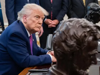 Trump amână impunerea tarifelor pentru UE (sursa: Facebook/The White House)