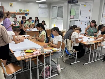 Profesori pentru copiii din comunitățile sărace (sursa: ziaruldeiasi.ro)