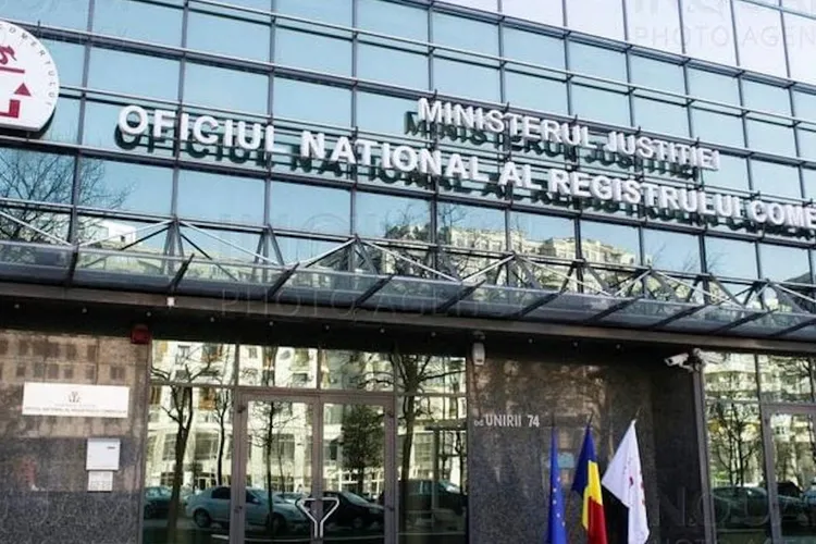 Firme nou înființate, firme dizolvate, tot mai multe (sursa: publicrecord.ro)