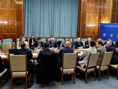 Bolojan explică dezastrul financiar din administrația locală: abia colectează o treime din salarii Foto: Facebook