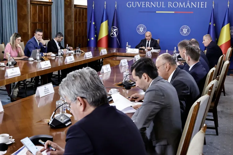 Declarații contradictorii dinspre Guvern privind vârsta de pensionare, atât a specialilor, cât și în general