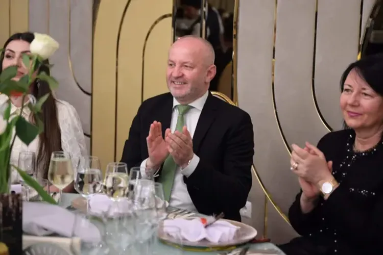 Cu ce sumă cumpără primăria Baia-Mare o căsuță de lemn Foto: Facebook Doru Dăncuș