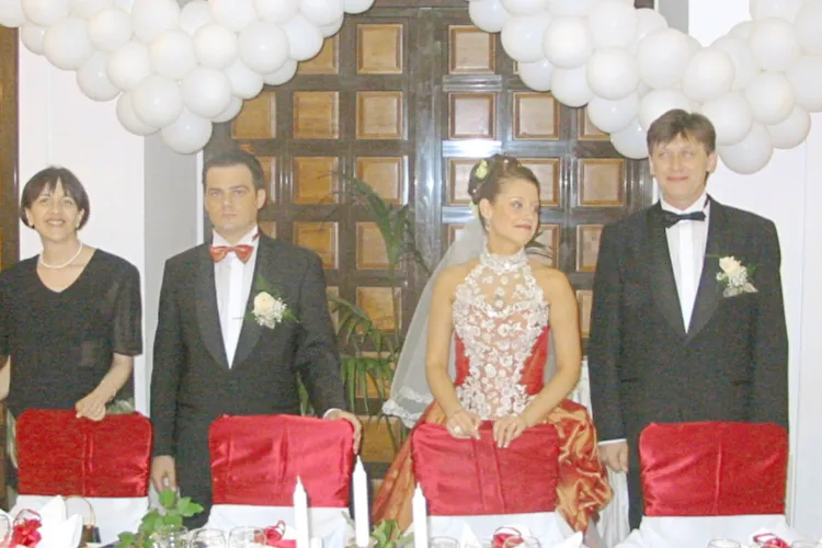 Firma înființată de un condamnat fugar nășit de Crin Antonescu, contracte grase de la CJ Iași (PNL) (sursa: ziaruldeiasi.ro)