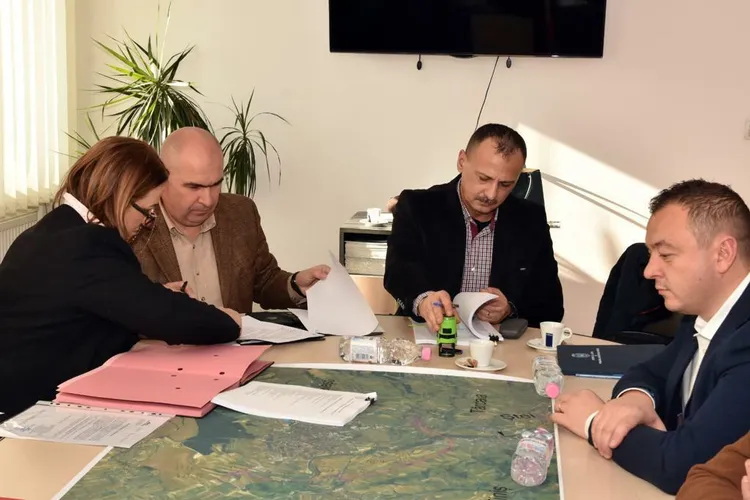 În Bihor, 25% din primării nu pot asigura nici salariile angajaților Foto: Facebook CJ Bihor