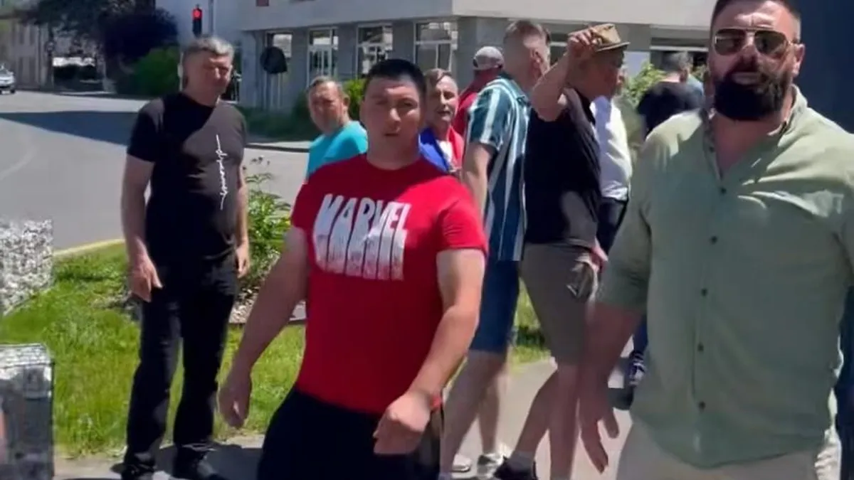 Agresiuni AUR asupra vicepreședintelui USR Diaspora (sursa: Facebook/Dan Enache)