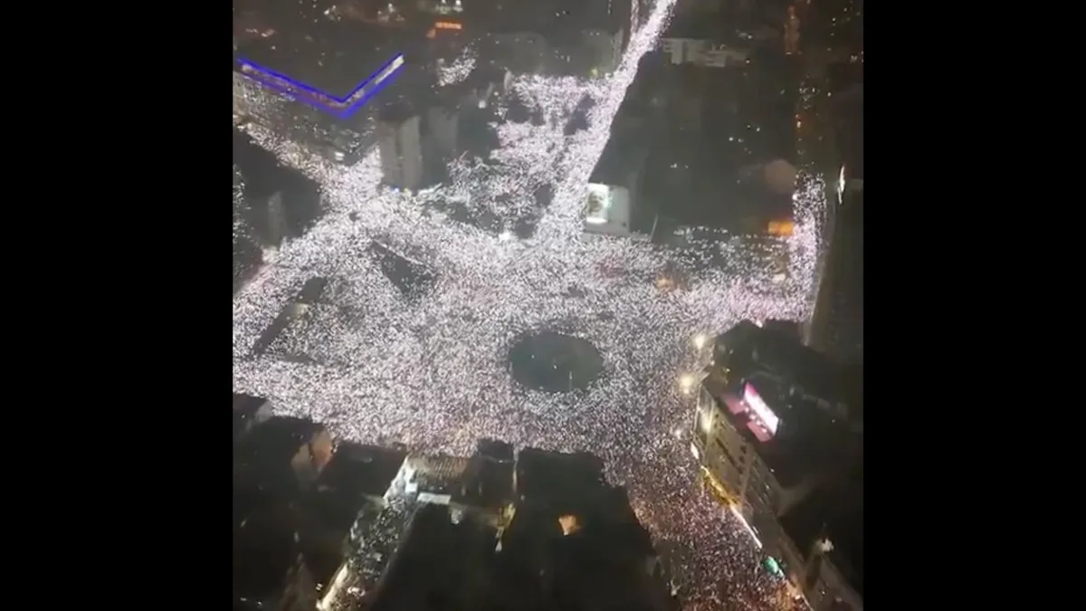 Impactul protestelor masive din capitala Serbiei (sursa: X/Lena Berger)