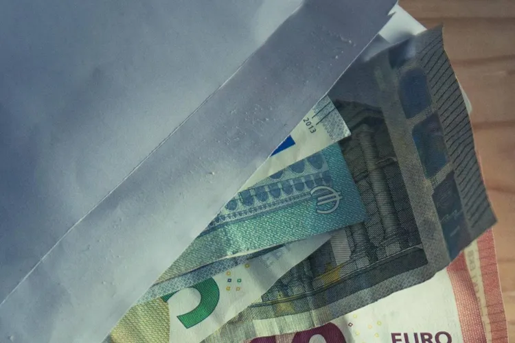 Friedrich Merz exclude majorări de impozite (sursa: Pexels/Markus Spiske)