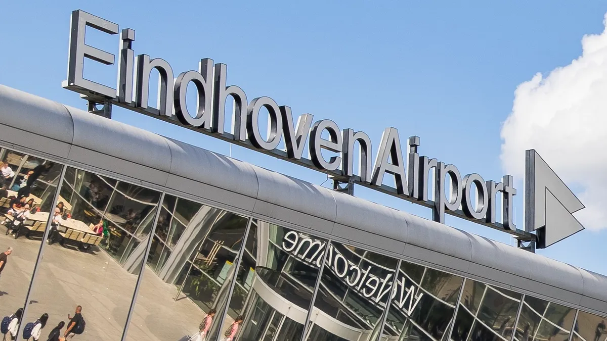 Aeroportul din Eindhoven, trafic perturbat de drone (sursa: Facebook/Eindhoven Airport)