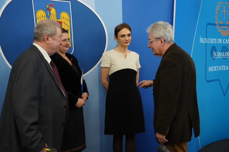 Lia Savonea îi sugerează Siminei Tănăsescu, șefa CCR, să-și dea demisia, după întâlnirea cu Bolojan