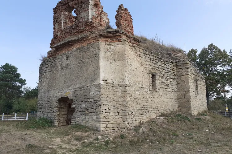 Biserică veche de patru secole, restaurată (sursa: ziaruldeiasi.ro)