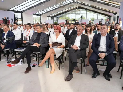 Grindeanu promite o nouă lege pentru pensiile magistraților (sursa: Facebook/Lia Olguta Vasilescu)