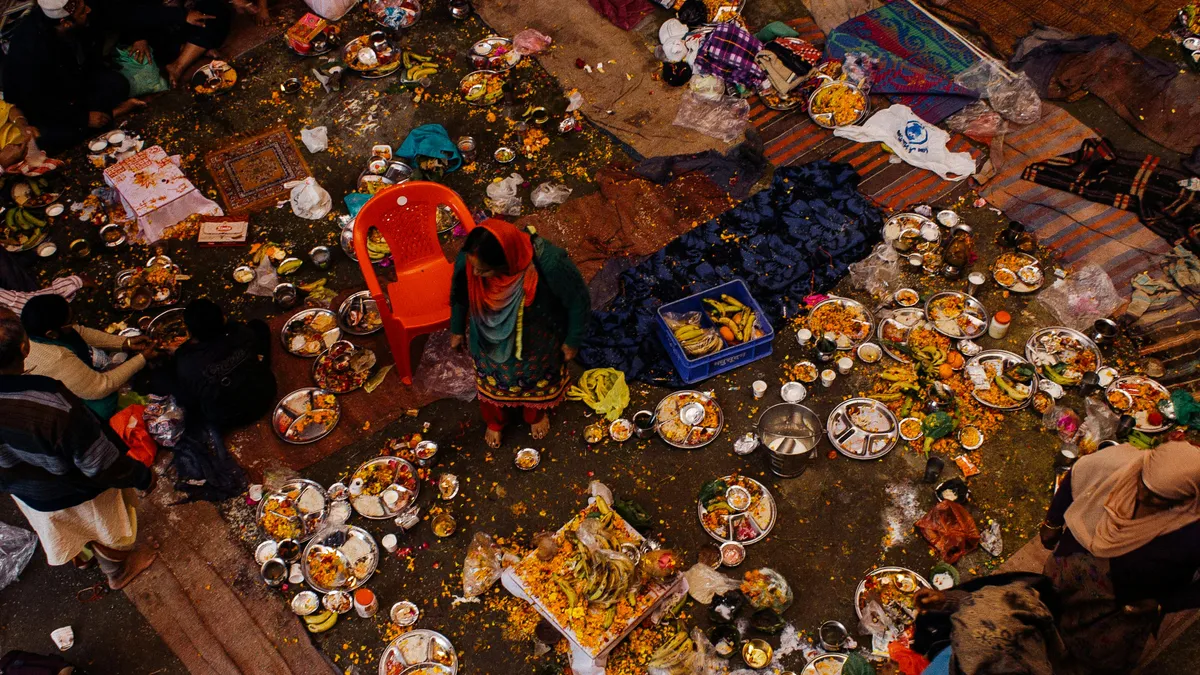 România, 6.000 tone mâncare aruncate zilnic (sursa: Pexels/Plato Terentev)