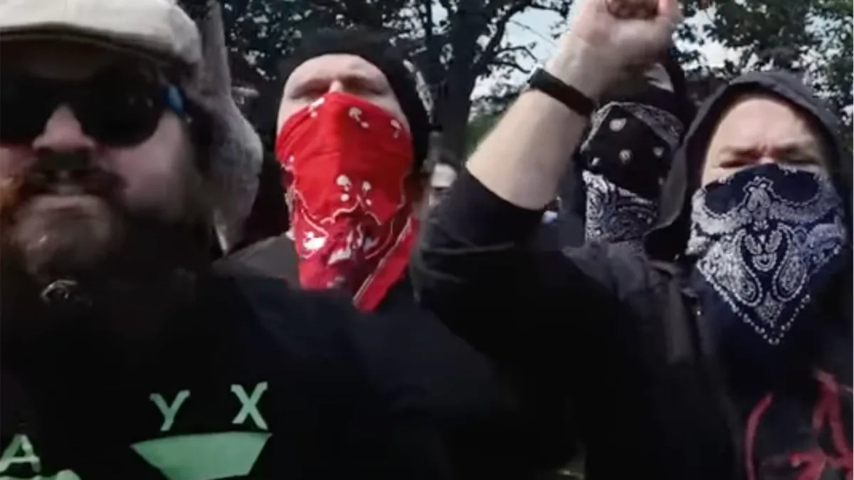 Ungaria vrea Antifa declarată organizație teroristă (sursa: Youtube/Vice News)