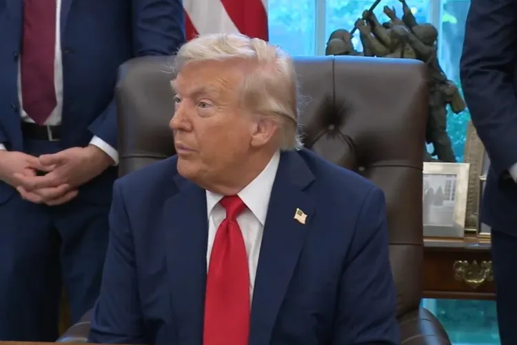 Trump confirmă discuții recente cu Putin (sursa: Facebook/The White House)