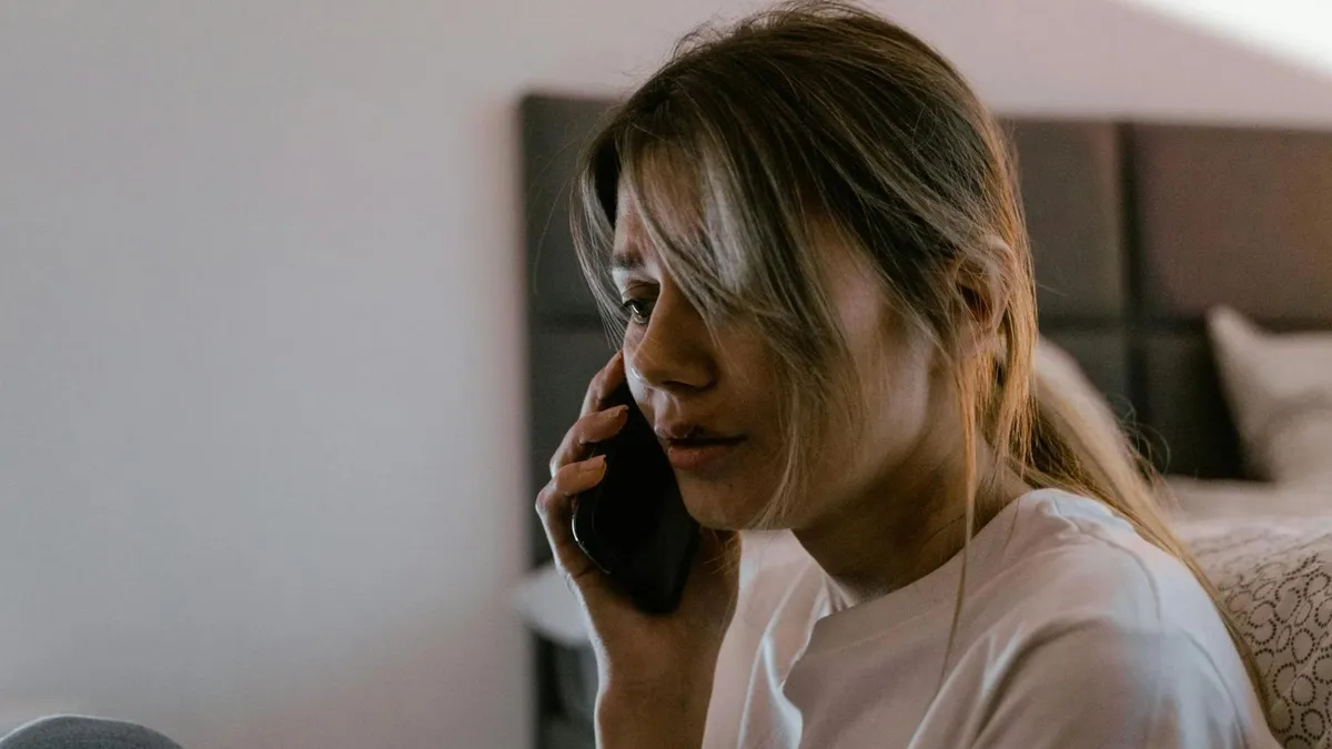 Românii, soți și concubini foarte agresivi (sursa: Pexels/MART PRODUCTION)