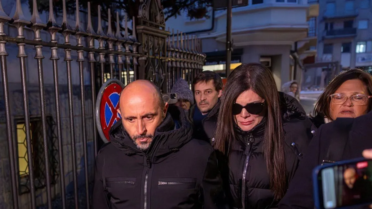 Proprietarul barului Le Constellation, arestat (sursa: Facebook/Exposed uk News)