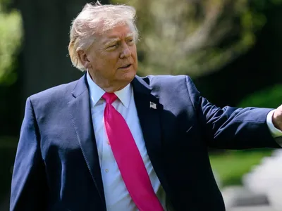 SUA cresc taxele pentru mașinile din UE (sursa: Facebook/The White House)