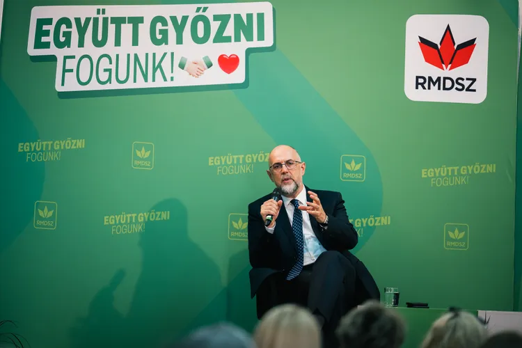 Kelemen Hunor: Aştept o reacţie din partea PNL Foto: Facebook Kelemen Hunor