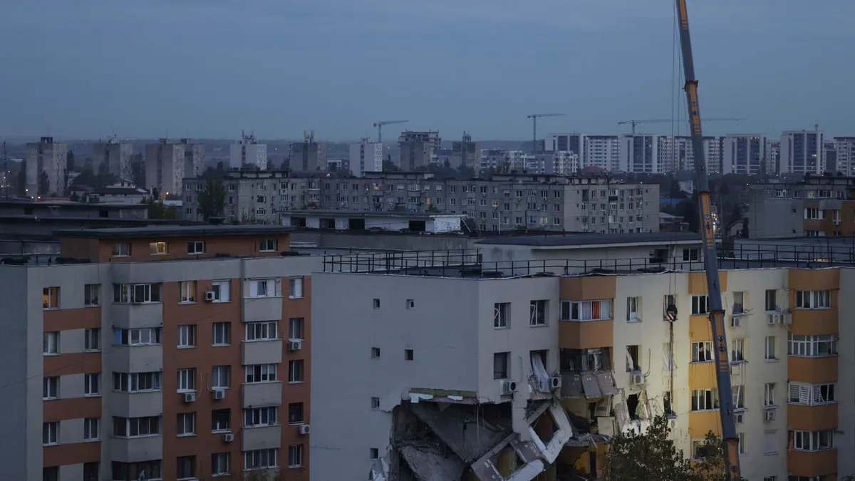 Doar 45 de apartamente aveau asigurare facultativă în blocul din Rahova care a explodat (sursa: Inquam Photos/Octav Ganea)