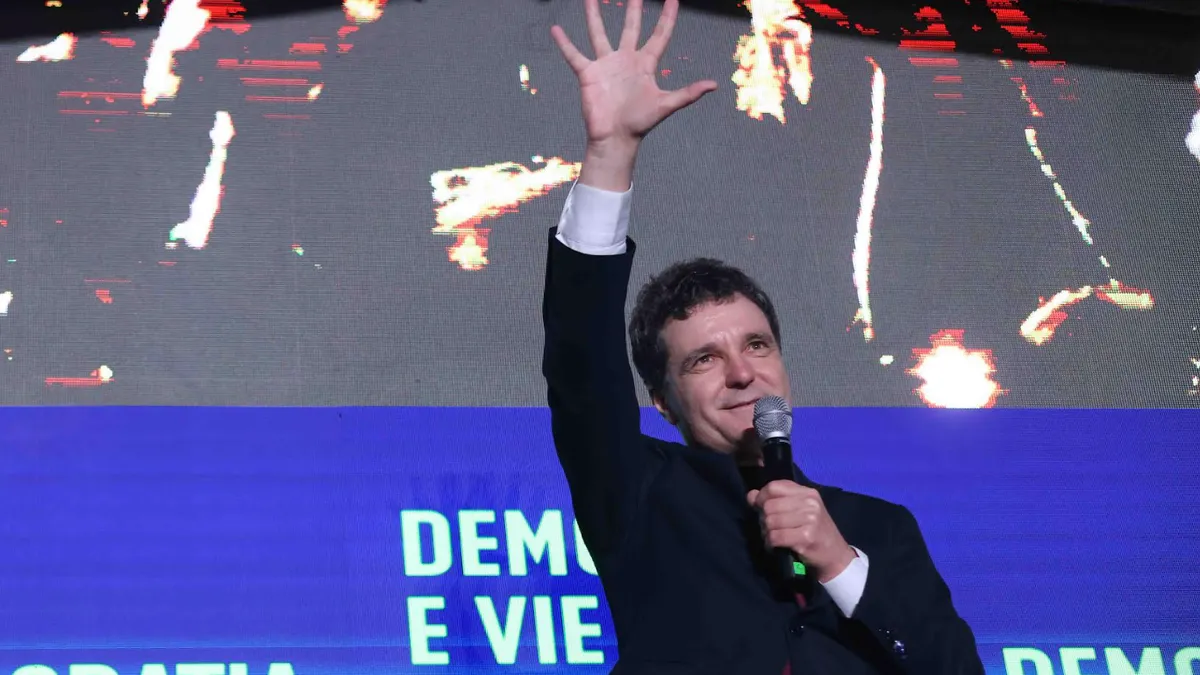 Autostrăzile A7, A8, vitale pentru România, spune Nicușor Dan (sursa: Inquam Photos/George Călin)