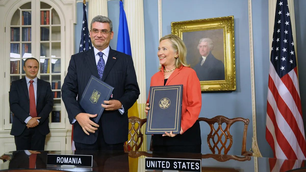 Fostul ministru de Externe Baconschi scrie despre rețeaua rusă în România Foto: ministerul de Externe, 2010