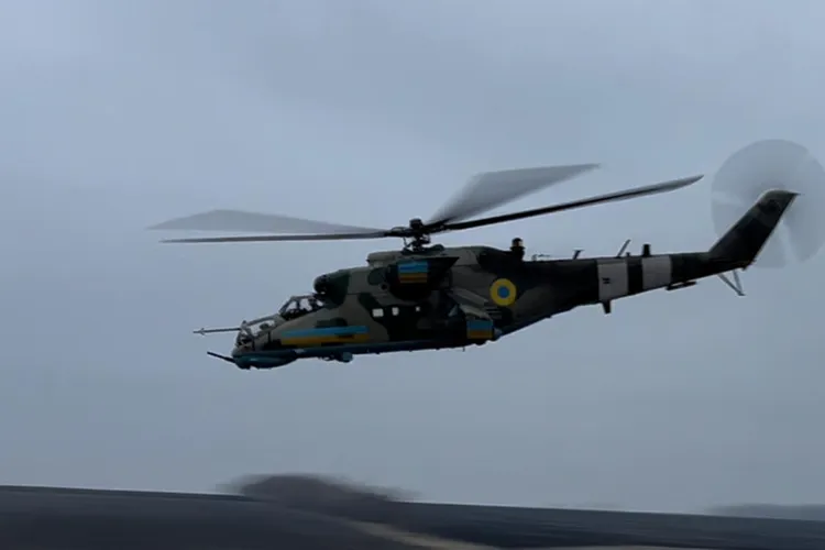 Avioane ucrainene adăpostite temporar în România (sursa: Facebook/Volodimir Zelenski)