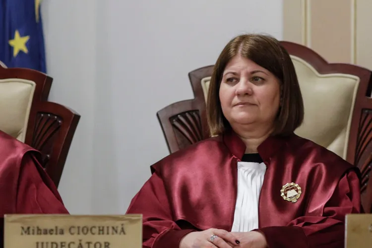 Cine a trădat și a trecut în tabăra PSD din CCR: Mihaela Ciochină, obscură funcționară cu o uriașă pensie specială Foto: Inquam/Octav Ganea