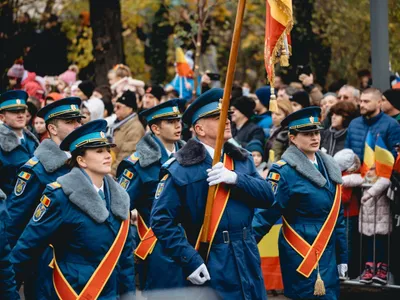 Românii, îngrijorați de posibilitatea unui război (sursa: Pexels/Victor Bogdan)