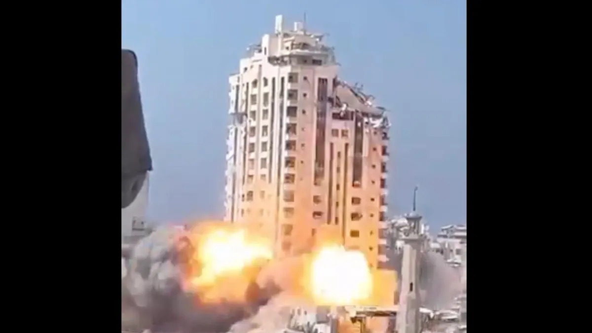 Israel bombardează blocurile turn din Gaza (sursa: X/Israel Katz)