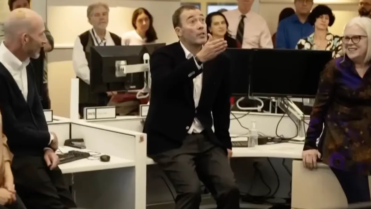 Washington Post, 300 de jurnaliști concediați (sursa: Youtube/MS NOW)