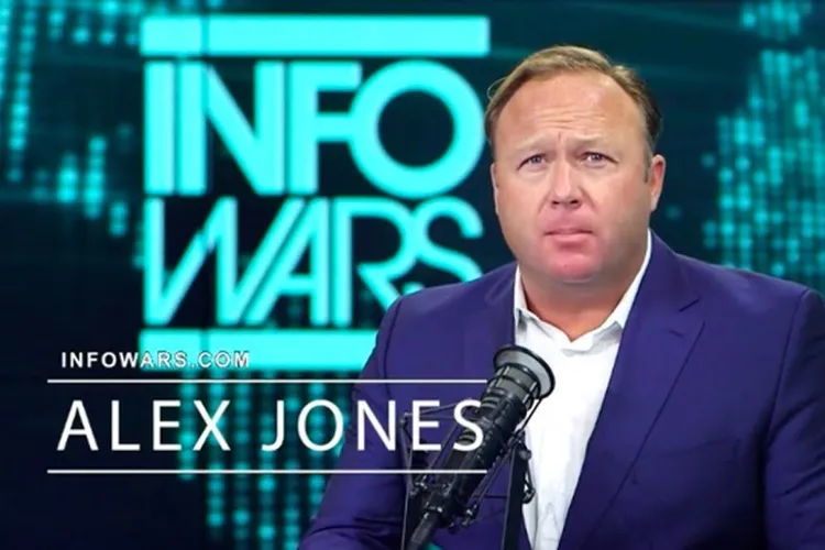 Conspiraționistul Alex Jones, obligat să plătească (sursa: Info Wars)