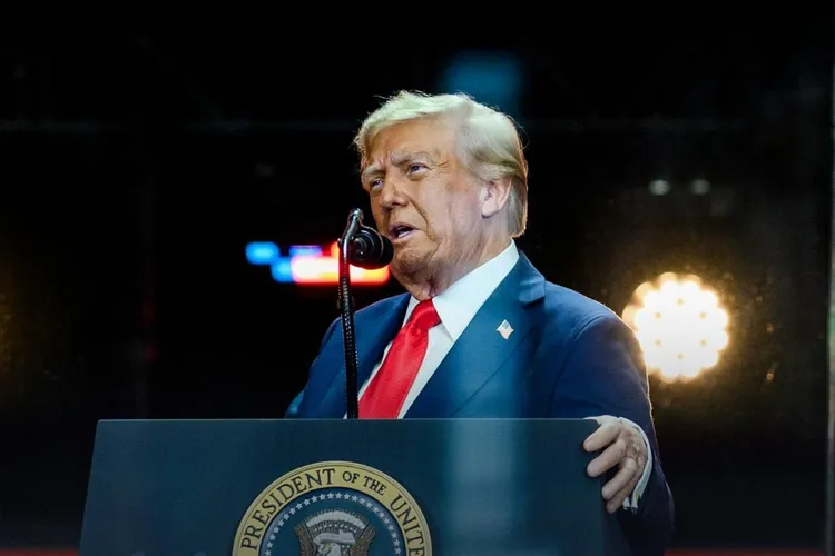 Paracetamolul nu provoacă autism (OMS, EMA) (sursa: Facebook/The White House)