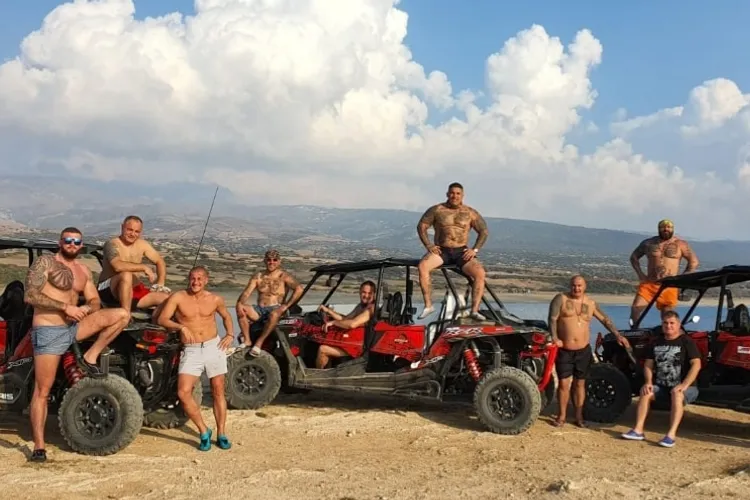 Cordunenii, bau-bau într-o ceartă de concubini (sursa: Facebook/Adrian Corduneanu)