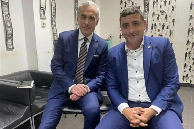 Vaccinurile și puterile externe controlează România, 5G-ul o manipulează, crede majoritatea Foto: Facebook