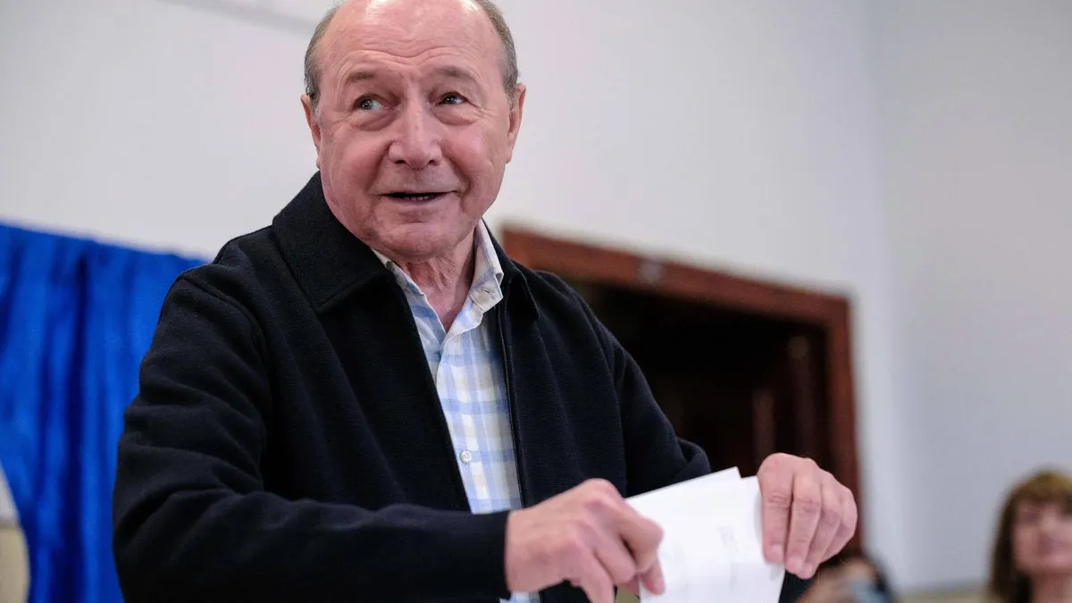 Fostul președinte Băsescu își recapătă privilegiile (sursa: Inquam Photos/Alexandru Nechez)