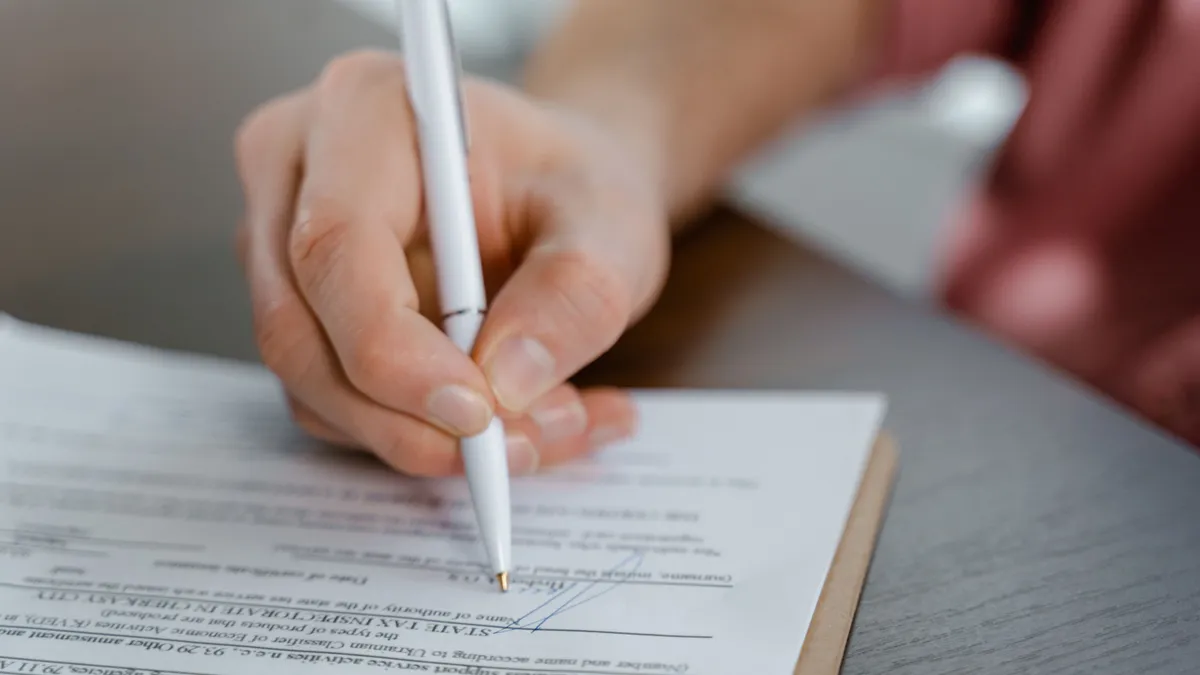 Persoană care semnează un contract