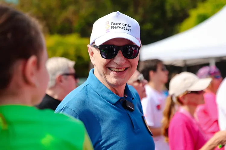 Ce salariu avea pensionarul special Mircea Geoană Foto: Facebook