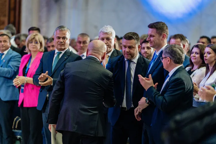 Cu cât vrea să taie Bolojan banii partidelor Foto: Facebook